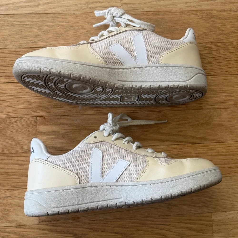 Women’s V-10 J-MESH JUTE WHITE size 6